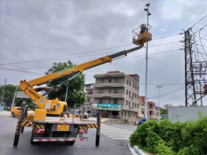 高空作業車